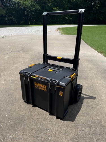 Dewalt large rolling toolbox - rolling,