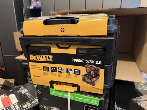 Dewalt 20v max - max, system